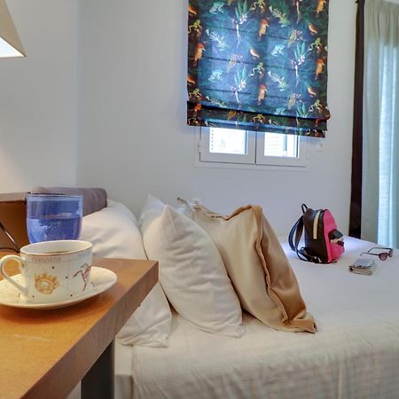 Athinn Residence Athens Room photo